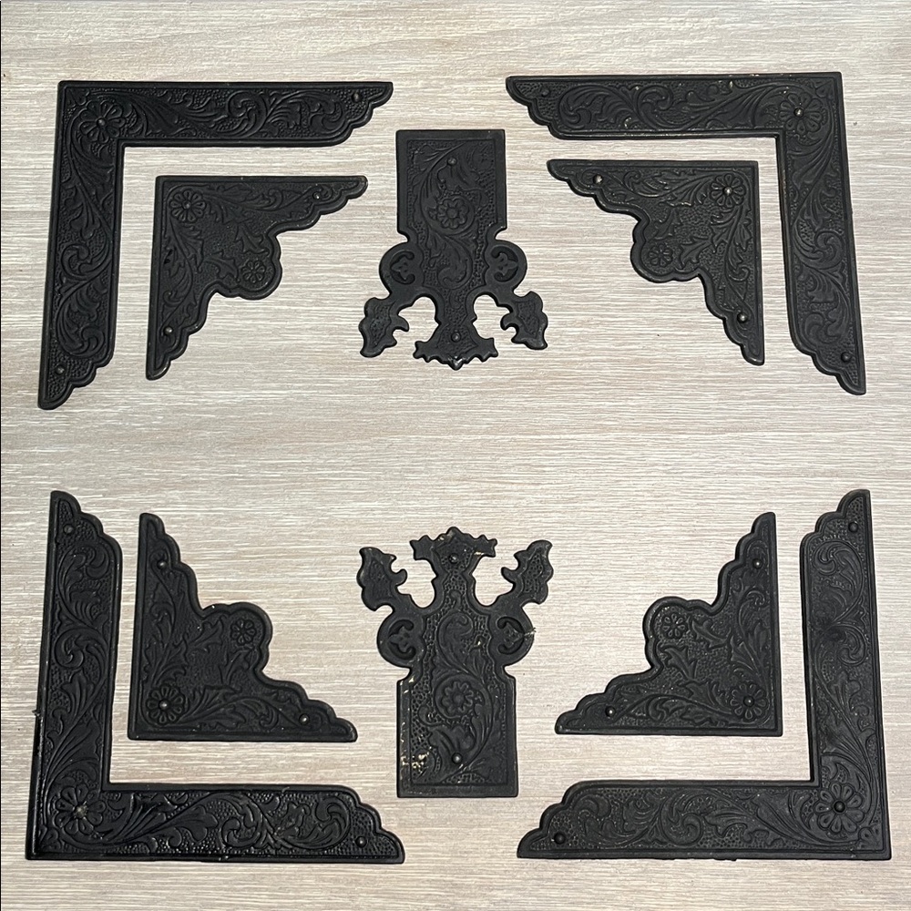 10 pieces corners antique style furniture/wall add ons